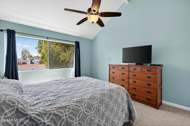 1182 Tivoli Lane, Simi Valley CA: https://media.crmls.org/mediaz/b66b12be-59c2-4c94-a662-274bf36d7373.jpg