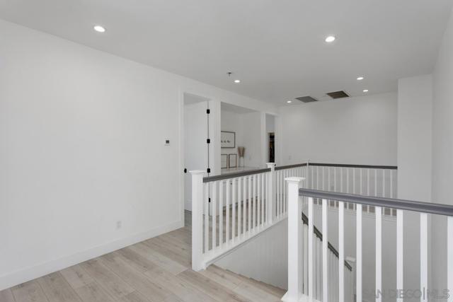 12410 Aria Ct, Poway CA: https://media.crmls.org/mediaz/b66b3e2a-6f44-46e1-9340-f68b316d7ce5.jpg