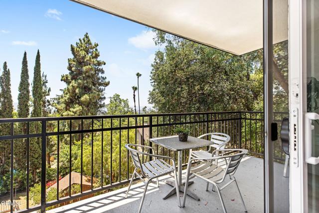 709 Wilson Court, Burbank CA: https://media.crmls.org/mediaz/b66b6d9e-6130-4d39-8e4b-b9b35ea06ff0.jpg