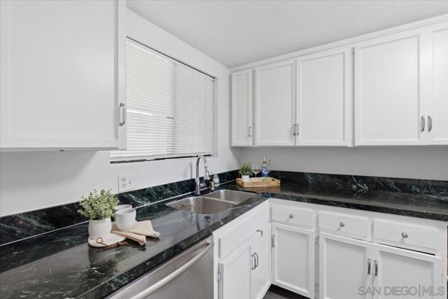 Image 10 of 22 For 3770 Crown Point  103