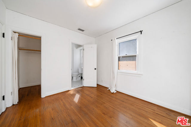 3000 Finch Street, Los Angeles CA: https://media.crmls.org/mediaz/b66bbaeb-471e-407f-8a86-43bc7c8a66bc.jpg