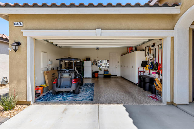 43606 Treviso Drive, Indio CA: https://media.crmls.org/mediaz/b66c1eda-6ce5-4d84-8671-672eb7644f9a.jpg