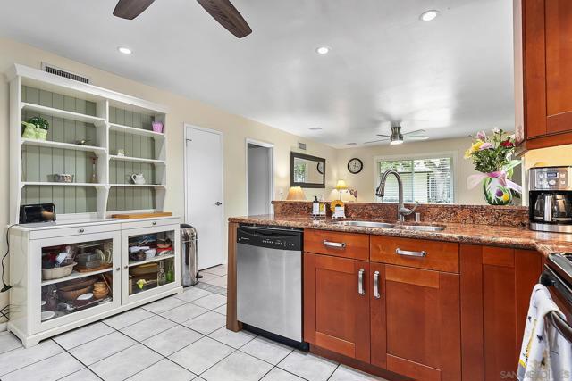 9952 N Magnolia Ave, Santee CA: https://media.crmls.org/mediaz/b66cc211-fd0d-4a7d-9bbd-8e2ce7ea64ea.jpg