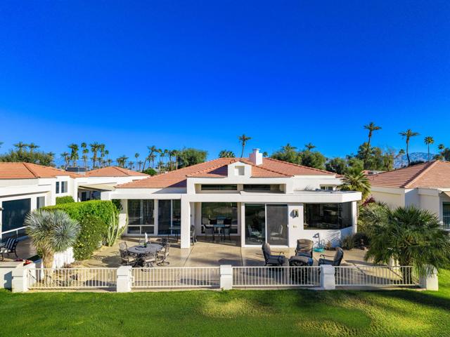 75315 Saint Andrews Court, Indian Wells CA: https://media.crmls.org/mediaz/b66cc34e-6416-4b94-a560-c0273429d3b7.jpg