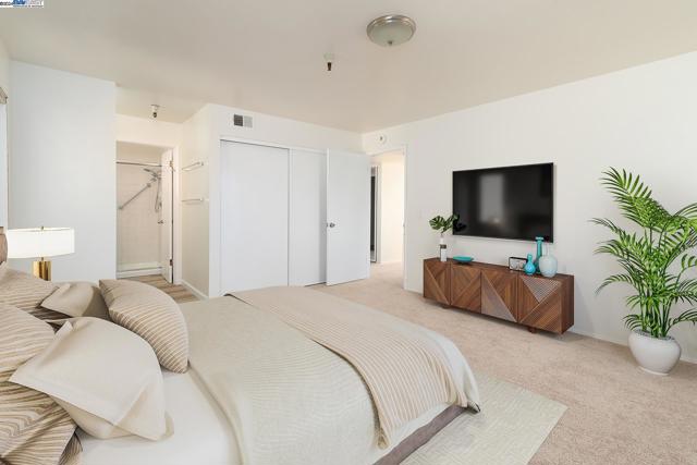 Image 17 of 32 For 545 Pierce Street  3301