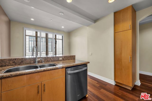 11847 Gorham Avenue, Los Angeles CA: https://media.crmls.org/mediaz/b66ed63c-27f8-48d2-8759-20cc28497e2d.jpg