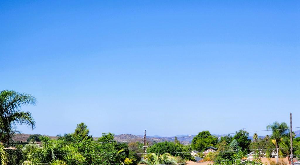 https://media.crmls.org/mediaz/b66f4b88-de08-44cb-952b-8951d1141d66.jpg?preset=X-Large