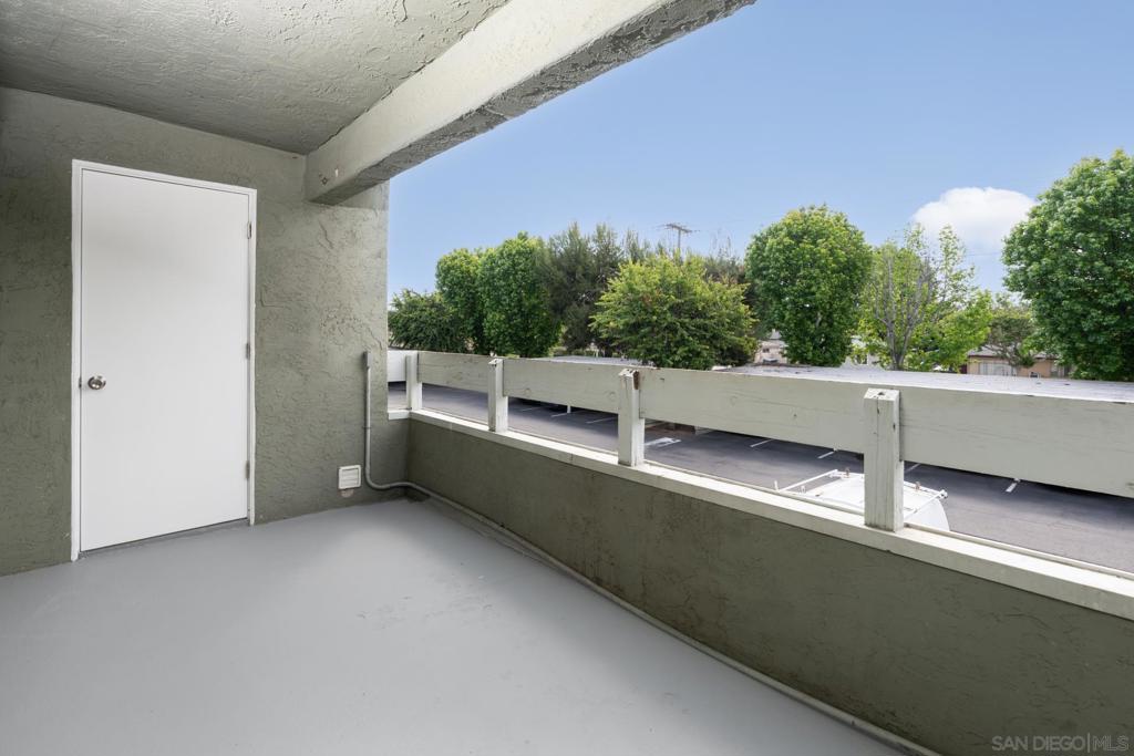 1040 Washington Ave - photo 14