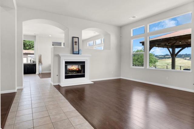 820 Via Vaquero Norte, San Juan Bautista CA: https://media.crmls.org/mediaz/b67032ae-babc-4d53-be42-dcb66e319f56.jpg