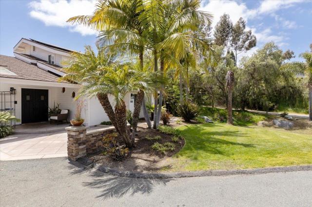 Detail Gallery Image 3 of 34 For 668 Matagual, Vista,  CA 92081 - 4 Beds | 3 Baths