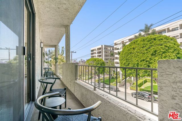1140 Alta Loma Road, West Hollywood CA: https://media.crmls.org/mediaz/b6715c4d-14cf-44f2-89e5-35b13c22fd15.jpg