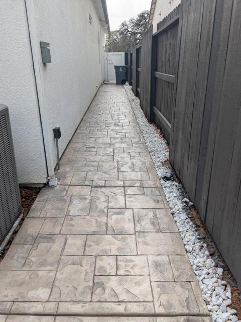 4860 Royal Lily Avenue, Roseville CA: https://media.crmls.org/mediaz/b6720509-9864-41f4-9386-046705e6454a.jpg