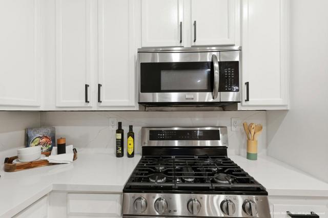 1400 El Camino Real, South San Francisco CA: https://media.crmls.org/mediaz/b6722b8d-b70b-4708-a488-4475fb3cd930.jpg