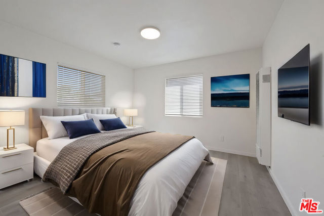 2926 S West View Street, Los Angeles CA: https://media.crmls.org/mediaz/b672805a-f864-4c6e-9070-03a4f5b99658.jpg