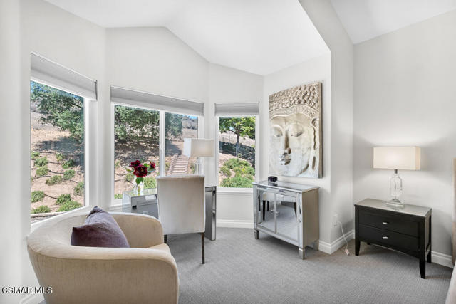 751 Lynnmere Drive, Thousand Oaks CA: https://media.crmls.org/mediaz/b6729d8e-c289-4f32-89a6-ffe87b794a5c.jpg