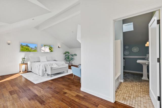 2200 Dolphin Drive, Aptos CA: https://media.crmls.org/mediaz/b6729ff6-7c63-4b68-bdd8-c12ff911eea0.jpg