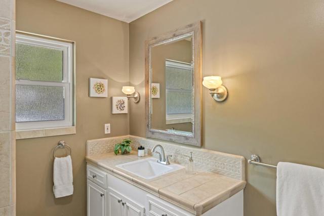 13525 Paseo Terrano, Salinas CA: https://media.crmls.org/mediaz/b6730c6e-0032-4c5c-ac4d-47b604411981.jpg