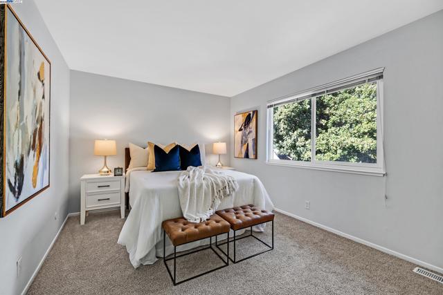2207 Segundo Ct, Pleasanton CA: https://media.crmls.org/mediaz/b673123d-58dc-4589-bbcb-a5a2e893fc36.jpg