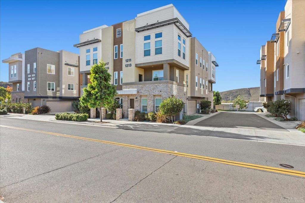 1213 Baker Street - photo 4