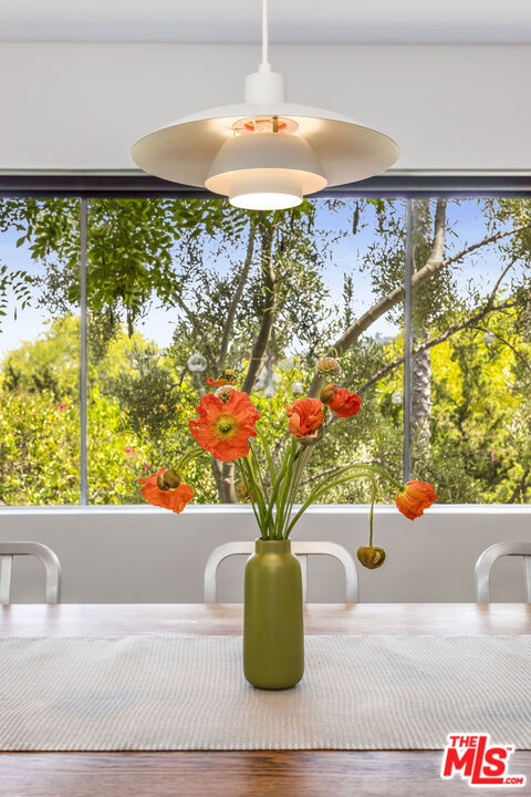 8631 Allenwood Road, Los Angeles CA: https://media.crmls.org/mediaz/b673d216-dc4b-4bf6-a5f2-d6a0adad9613.jpg