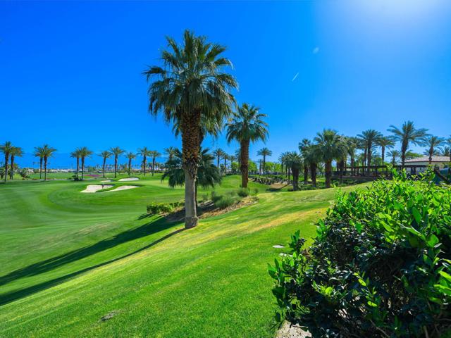 80288 Via Tesoro, La Quinta CA: https://media.crmls.org/mediaz/b6748774-35ca-4bb0-a8cf-5568603d7cdb.jpg