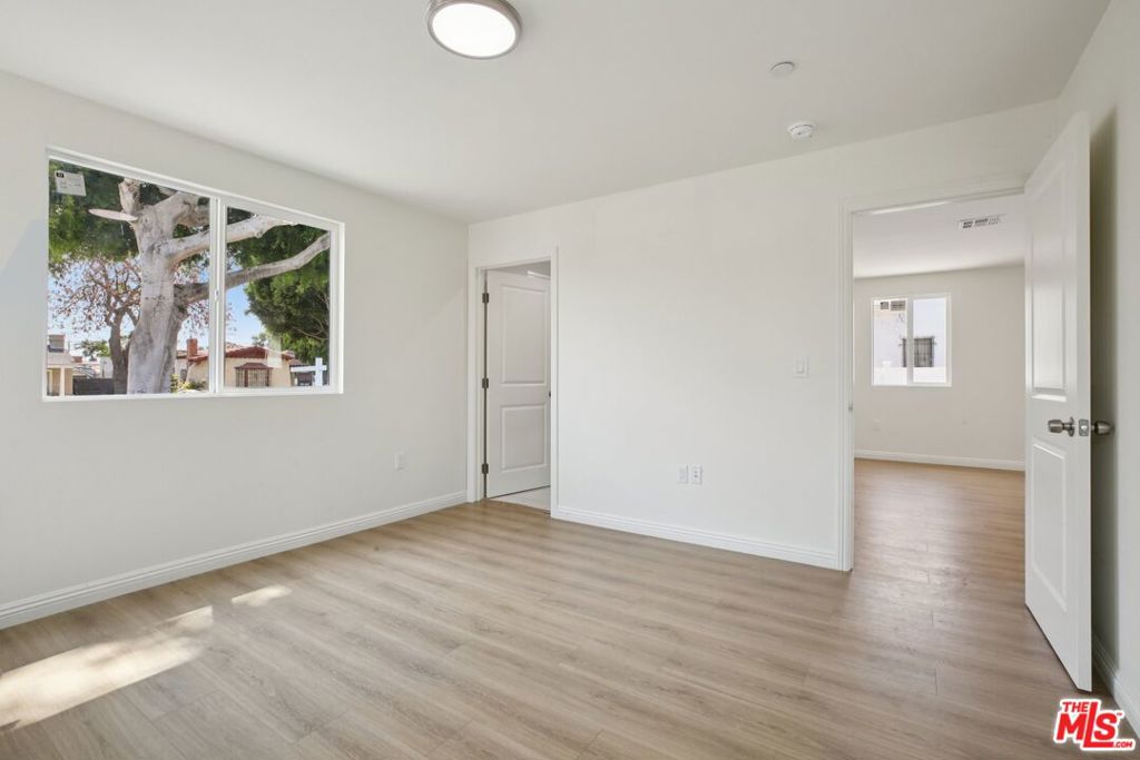 MLS #25567415 img 18