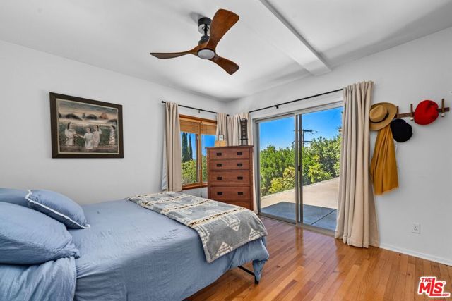 13201 Cheltenham Drive, Sherman Oaks CA: https://media.crmls.org/mediaz/b674fb91-88e3-4851-b8f8-0742f665acd1.jpg