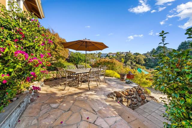 153 Castillo Court, Aptos CA: https://media.crmls.org/mediaz/b6752cf9-9e37-4ec4-a275-c3522624e3c8.jpg