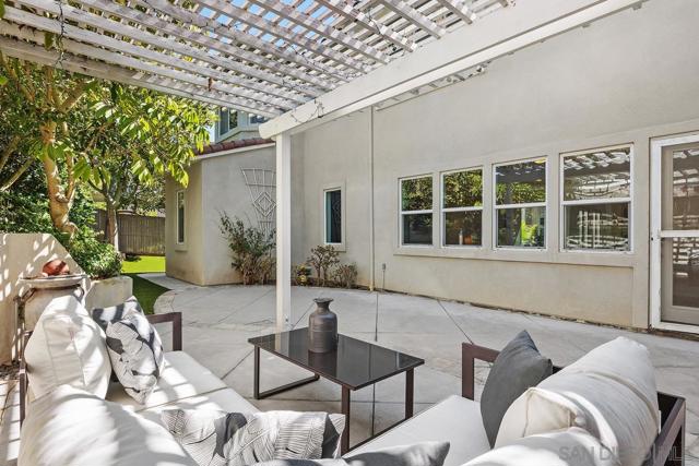 13800 Torrey Del Mar Dr, San Diego CA: https://media.crmls.org/mediaz/b6767b12-2da7-441c-b77f-2d283355b974.jpg