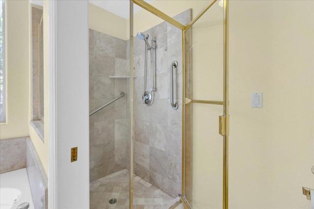 21775 Woodrose Place, Salinas CA: https://media.crmls.org/mediaz/b6767eaf-e182-4a1f-ab5e-1d2266cb99b1.jpg