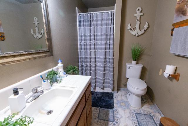 10475 Mission Avenue, Le Grand CA: https://media.crmls.org/mediaz/b676a468-cd9c-4eaf-a62c-3d2918525533.jpg