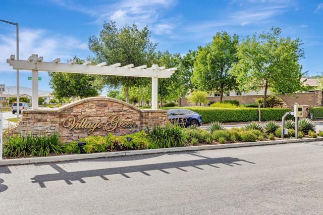 1554 Rosette Way, Gilroy CA: https://media.crmls.org/mediaz/b6771d10-d059-4e40-b00d-d1cf0e27623e.jpg