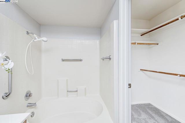 2030 Canyon Woods Drive, San Ramon CA: https://media.crmls.org/mediaz/b6778ea8-09a5-4c81-92f1-f89257cee343.jpg