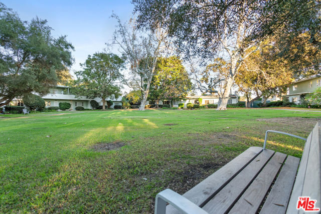 5112 Village photo 6