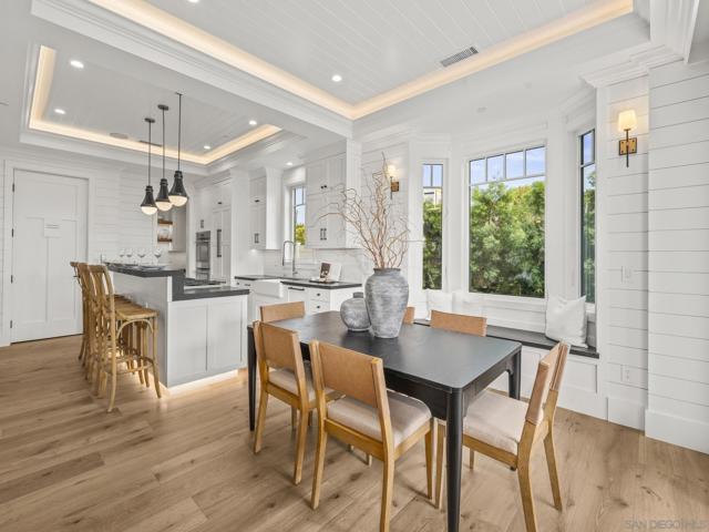 466 Westbourne St, La Jolla CA: https://media.crmls.org/mediaz/b678524f-7090-4970-ba2a-8b42e2ae3862.jpg