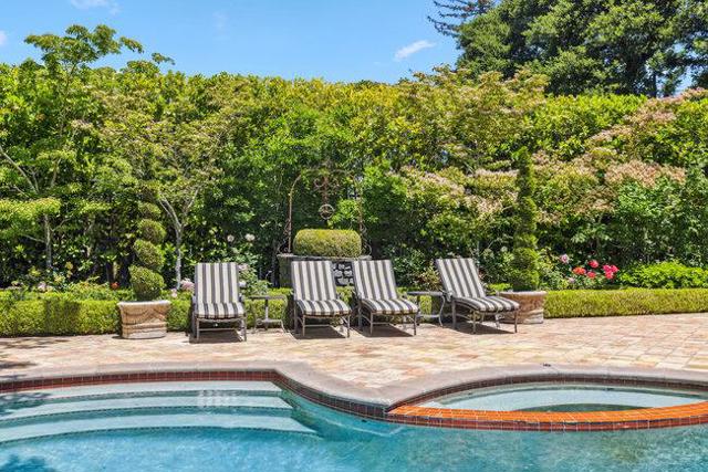2307 Easton Drive, Burlingame CA: https://media.crmls.org/mediaz/b6788931-ee55-46fc-8a4f-122872ed789c.jpg