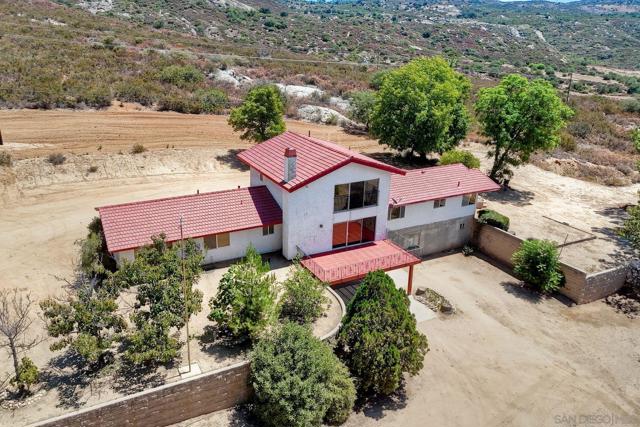25861 E Old Julian Hwy, Ramona CA: https://media.crmls.org/mediaz/b6788d73-086d-41dc-bf04-cd6d6497d37d.jpg