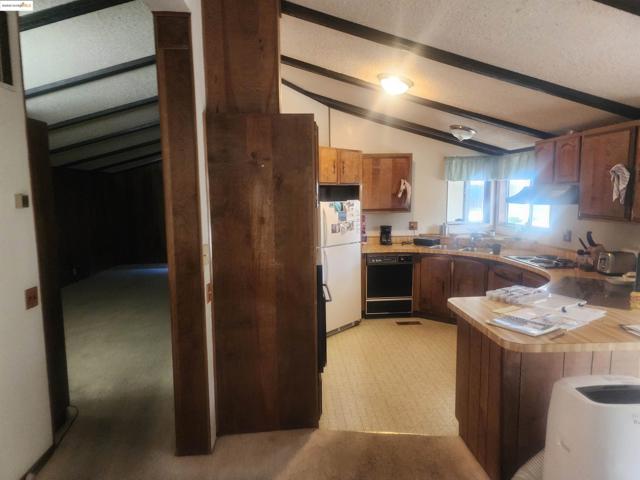 537 Cumana Cir, Union City CA: https://media.crmls.org/mediaz/b678d7f3-1771-41b2-9793-4965abf6ddd4.jpg