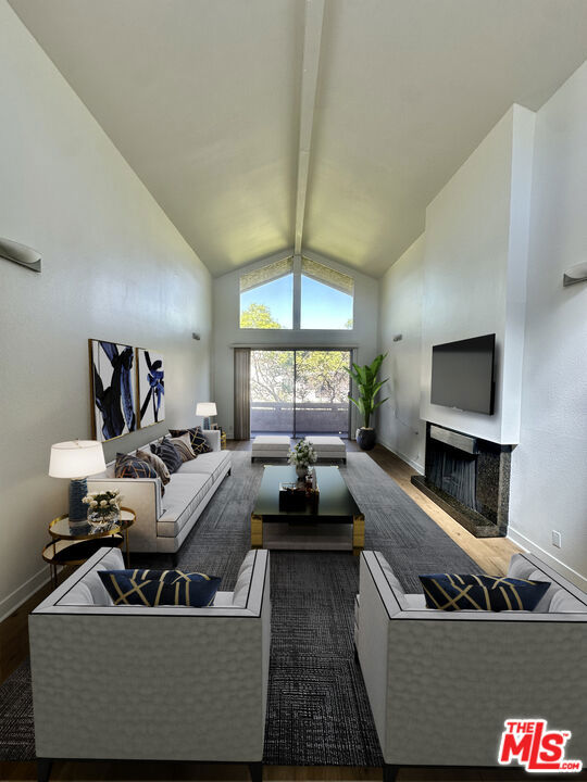 1531 Camden Avenue, Los Angeles CA: https://media.crmls.org/mediaz/b6794bc5-5221-45c2-bef4-454602036523.jpg