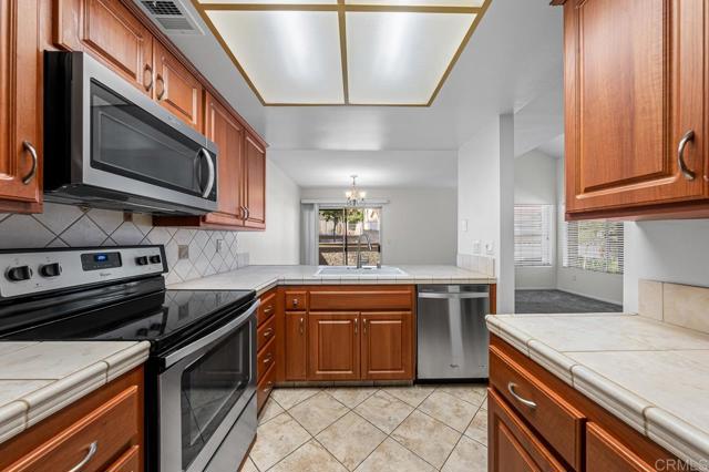 Detail Gallery Image 7 of 23 For 5430 Baltimore Dr #16,  La Mesa,  CA 91942 - 3 Beds | 2/1 Baths