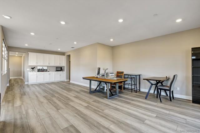 16231 Sunny Summit Dr, San Diego CA: https://media.crmls.org/mediaz/b67a5caa-9e64-4b86-bae7-1c5e1536b7b8.jpg