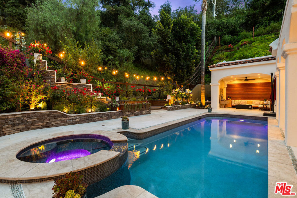 2468 Coldwater Canyon Drive