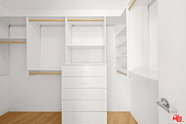 Drew Fenton | 1121 Roberto Lane Los Angeles CA | MLS: 7531913