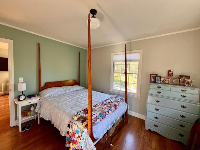 811 Alameda Avenue, Monterey CA: https://media.crmls.org/mediaz/b67c6a09-6493-4060-b867-6210fd89c664.jpg