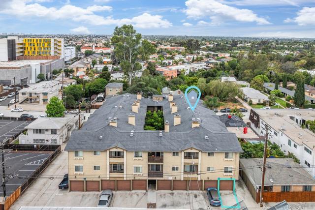 4521 55th St, San Diego CA: https://media.crmls.org/mediaz/b67d8b7c-ebbc-4748-8b2e-107415f731a0.jpg