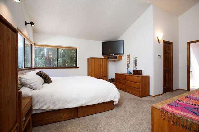 350 Aurora Road, Soquel CA: https://media.crmls.org/mediaz/b67dcffd-36d8-4731-bde7-9a47264f398d.jpg