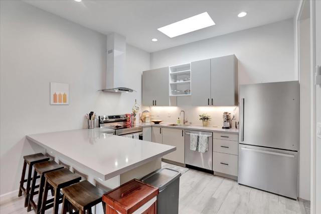 355 S 17th Street, San Jose CA: https://media.crmls.org/mediaz/b67e6142-5ff3-48d2-a173-698309d69ff4.jpg
