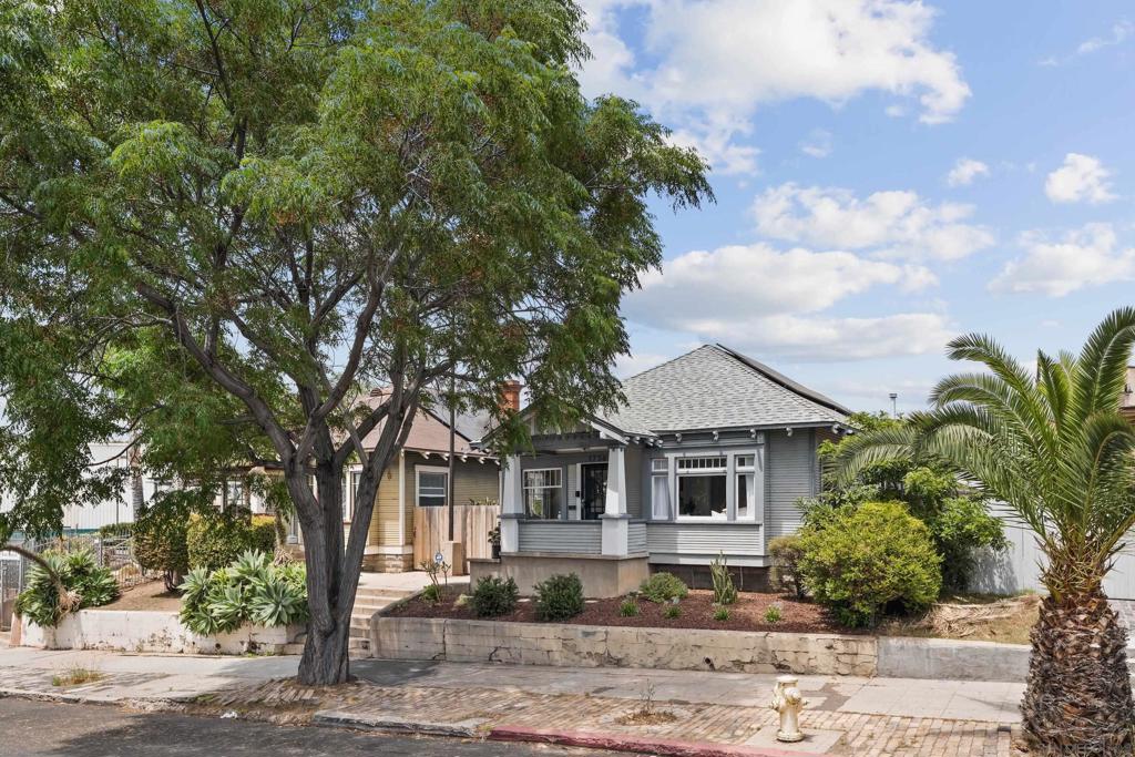1736 Kearney Ave