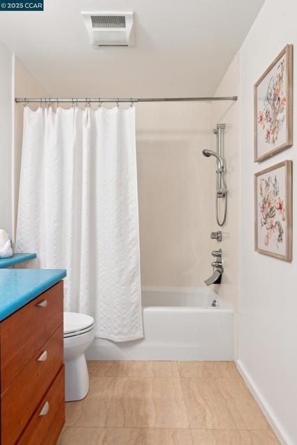 127 Devin Dr, Moraga CA: https://media.crmls.org/mediaz/b67ff7e2-f585-4b47-ad96-2658241843e0.jpg