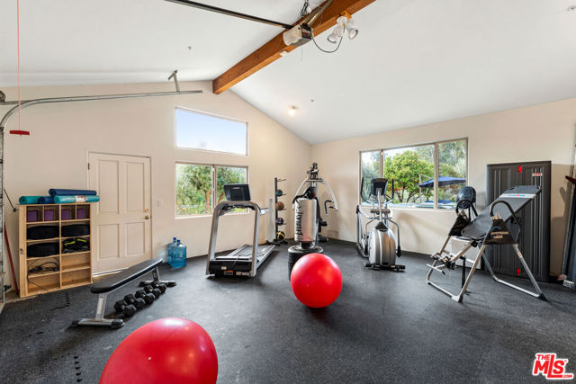 2175 Cold Canyon Road, Calabasas CA: https://media.crmls.org/mediaz/b681afb2-7e39-47fe-b650-bc2f08f03fa6.jpg